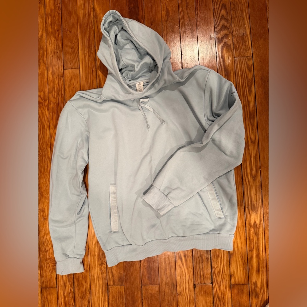ALO Men’s SET Light Blue Hoodie & Shorts